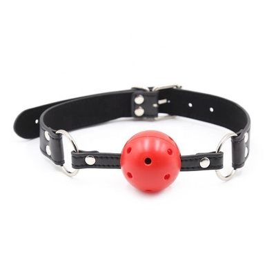 Дышащий кляп Onjoy BDSM Breathable Ball Gag на кожаном ремешке с застежкой, красный onjoy-bdsm-10305 (красный; черный) 