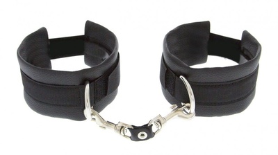 Чёрные полиуретановые наручники Luxurious Handcuffs Blush Novelties (черный) 