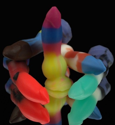 Брелок в виде фаллоса "Номус" Erasexa (разноцветный) 