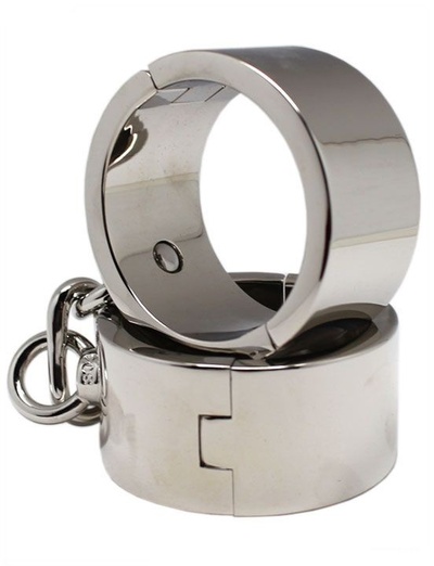 Серебристые гладкие металлические наручники с ключиком Eroticon (серебристый) 