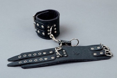 Широкие чёрные кожаные наручники Подиум (черный) 