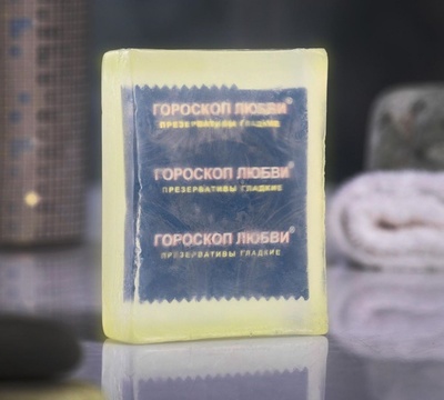 Светящееся мыло "Экстренная помощь" с презервативом - 105 гр. Сима-Ленд (желтый) 