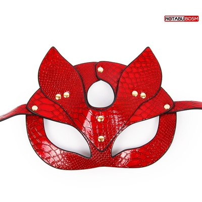 NoTabu - Яркая БДСМ-маска с тиснением под кожу крокодила (красный) 
