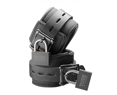 Широкие наручники с замками - Tom of Finland Tom of Finland (XR Brands) (Черный) 