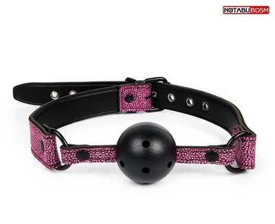 NOTABU - Черный кляп-шарик на регулируемых розовых ремешках (Черно-розовый) 