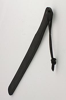 Узкая шлепалка для порки Бистли Аксессориз (Черный) 